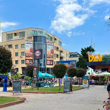 Prime Location Midia Апартаменти