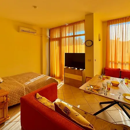 Prime Location Midia Апартаменти