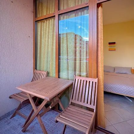 Prime Location Midia Слънчев бряг